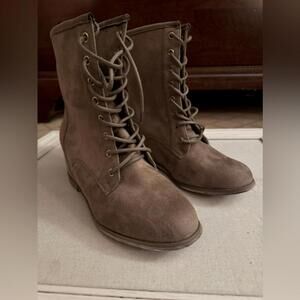 BEAU + ASHE Taupe Faux Suede Size 9.5 Rock Wedge Boots Booties Lace Up NWOT